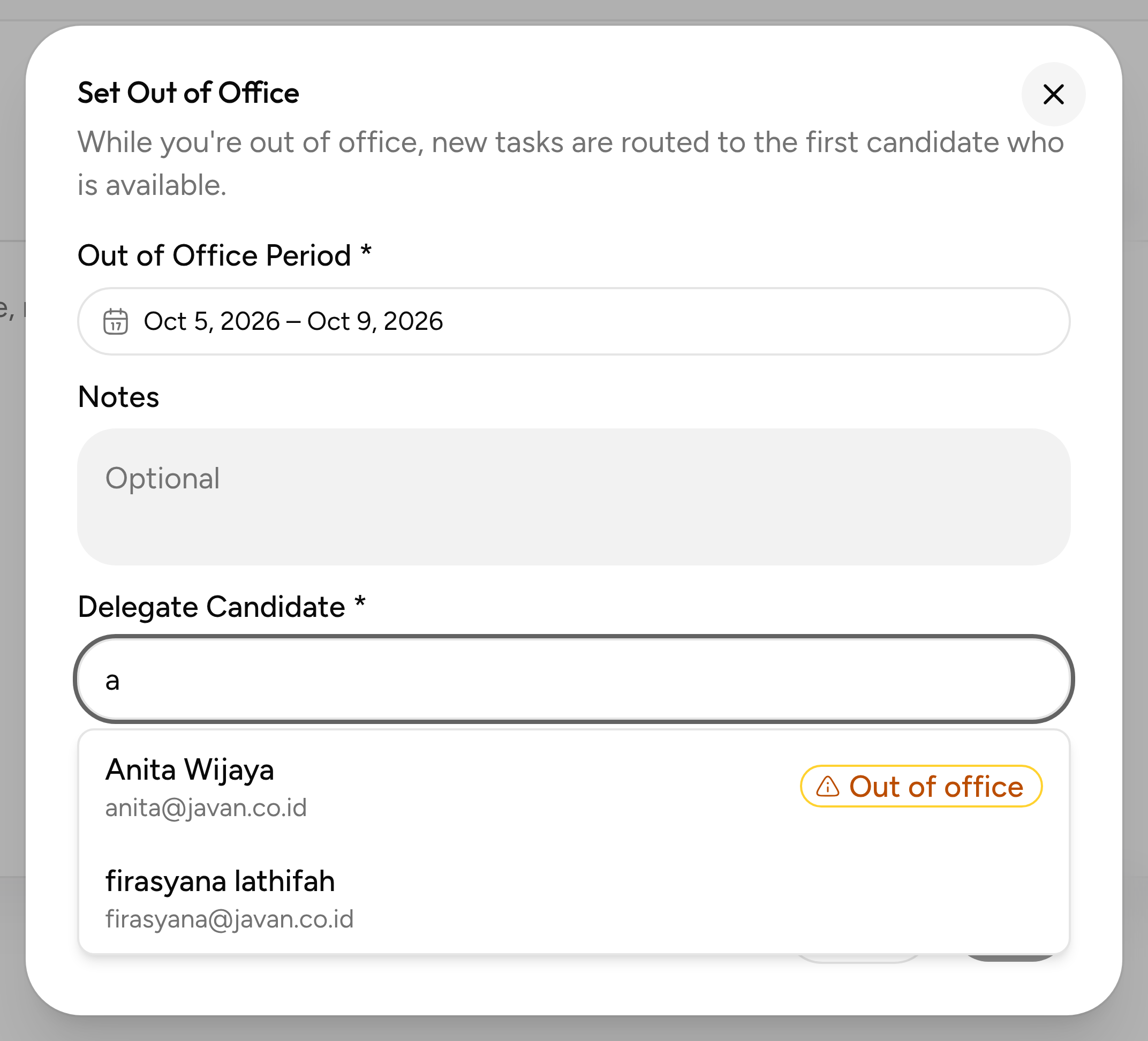 Label Out of office pada hasil pencarian kandidat